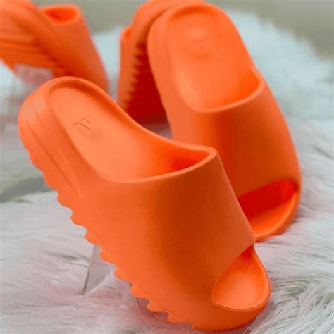 Dép adidas Yeezy Slide 'Enflame Orange' GZ0953