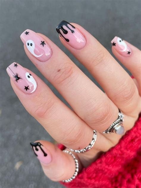 black and white nails with drops and ghosts Holloween Nails, Cute ...