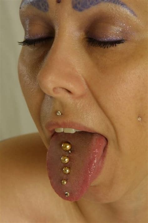 30+ Different Tongue Piercing Options for Men and Women