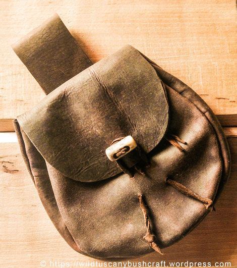 Make your own bushcraft leather belt pouch - Leder knutselen ...