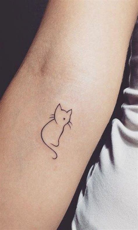 20+ Cute Simple Tattoo Ideas | The FSHN