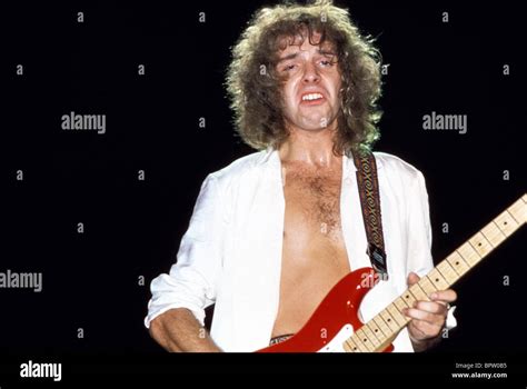 PETER FRAMPTON MUSICIAN (1970 Stock Photo, Royalty Free Image: 31281913 ...