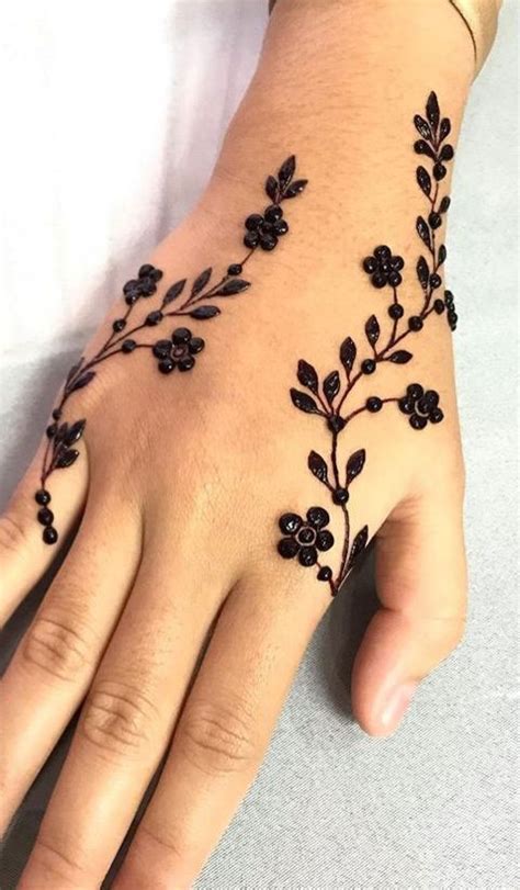 70 Minimal Henna Designs : Cute Floral Henna Design I Take You ...