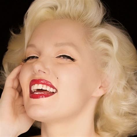 Hire Suzie Kennedy - Marilyn Monroe Impersonator in Los Angeles, California