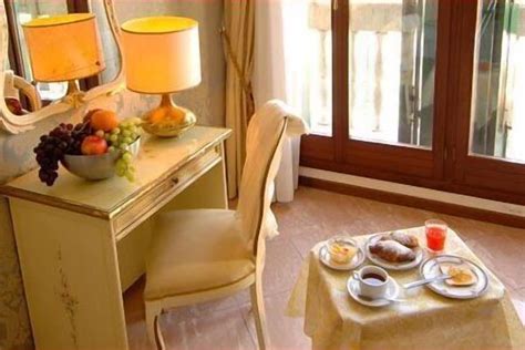 Hotel Canal in Venice: Find Hotel Reviews, Rooms, and Prices on Hotels.com