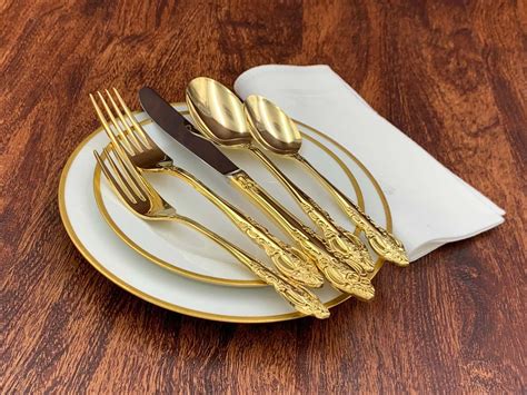 How To Clean Gold-Plated Silverware | Storables