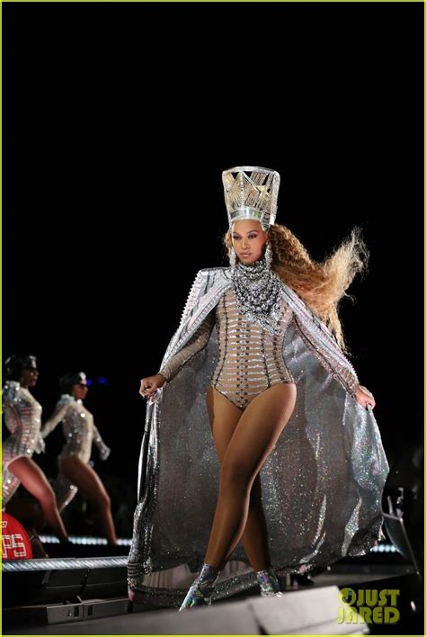 Beyonce Slays the Stage During Coachella Weekend 2 Performance!: Photo ...