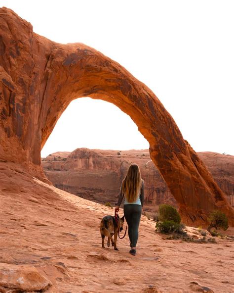 Why We Love To Hike Corona Arch (+Pinto & Bowtie) - Karabou Adventures