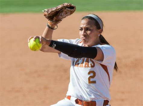 Tips For Throwing A Fastpitch Softball - CoachUp Nation