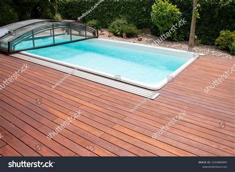 24 Glass Pool Enclosures Images, Stock Photos & Vectors | Shutterstock