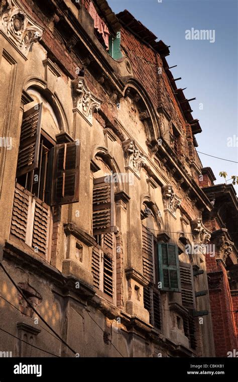 India, West Bengal, Kolkata, Kumartuli, architectural heritage, old ...