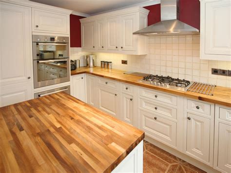 Charming and Classy Wooden Kitchen Countertops