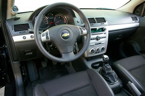 CHEVROLET COBALT COUPE - chevrolet-cobalt-coupe_interior_10.jpg