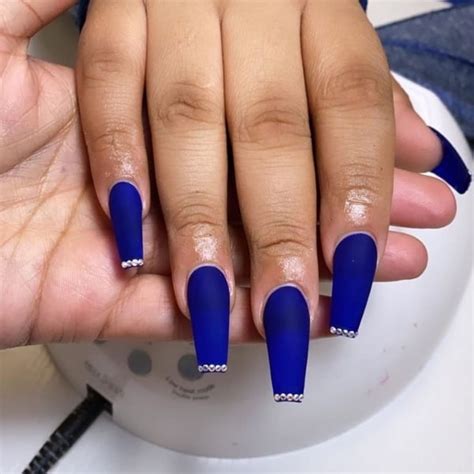 30 Vibrant Royal Blue Nail Designs for 2024 - The Trend Spotter