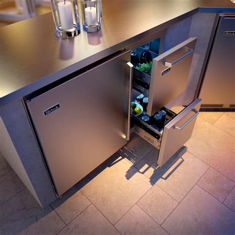 Perlick C-Series 5.2 cu. ft. Outdoor Rated Undercounter Beverage ...