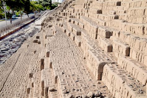 huaca pucllana | GEOPOSTINGS