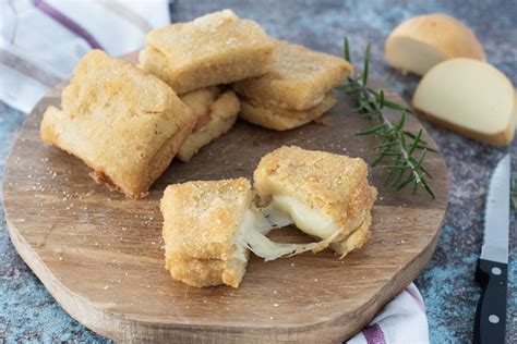 Fried Cornmeal Mush: the recipe for a savory and delicious appetizer