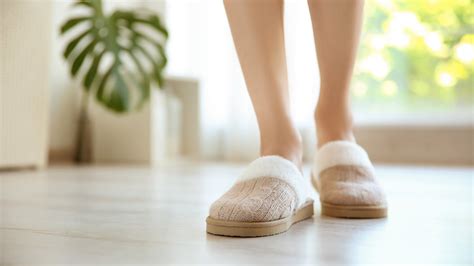 The Best Comfy Slippers That May Help Relieve Foot Pain | Us Weekly