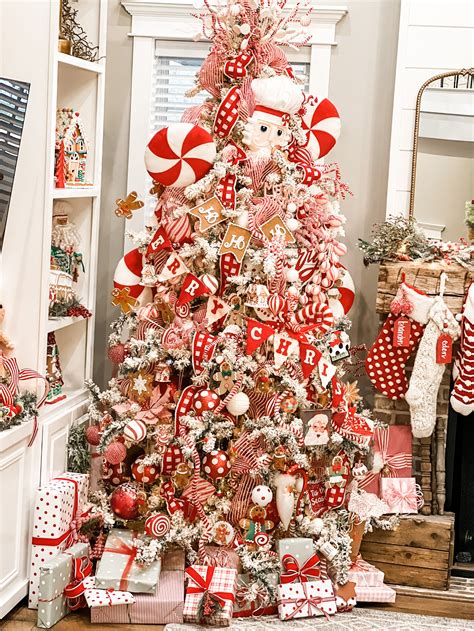 red and white christmas tree with gingerbread - Re-Fabbed