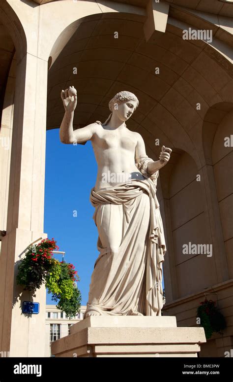 Venus darles hi-res stock photography and images - Alamy