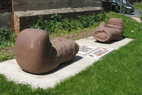 Jesse Owens Statue – Cleveland, Ohio - Atlas Obscura