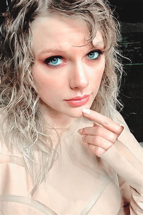 Taylor Swift Eyes