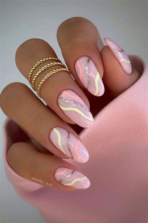 47 Best Trendy Almond-Shaped nails To Try In These Summer!