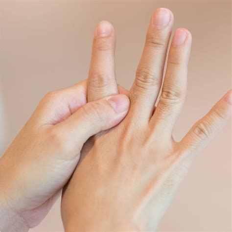 What to do About Stiff or Tingling Fingers | Health & News Hub