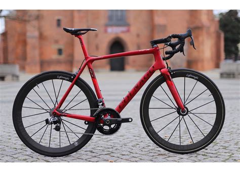 COLNAGO V2R LIGHTWEIGHT - Velo7