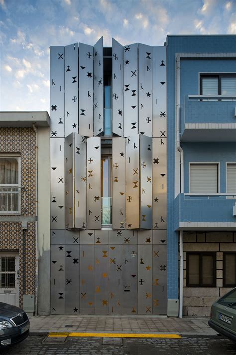 35 Cool Building Facades Featuring Unconventional Design Strategies