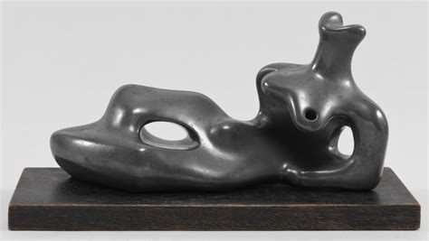 Henry Moore, Reclining Figure (1939) | Henry moore sculptures, Henry ...