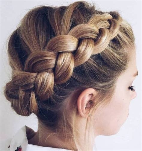 11 Hottest Short Dutch Braid Hairstyles You’ve Gotta See