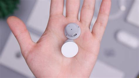 Surface Earbuds :: Behance