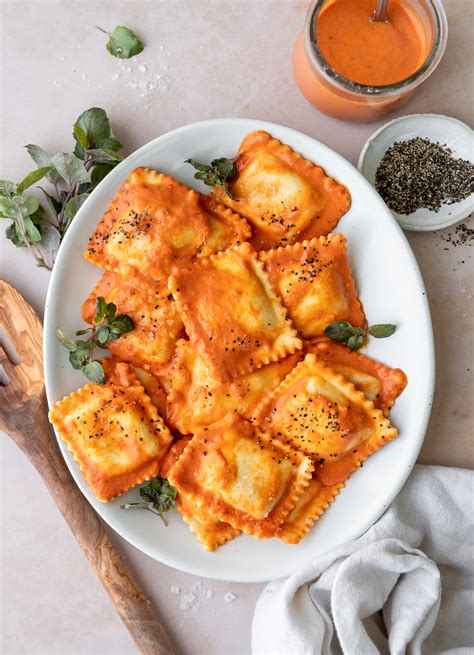 Ravioli in Tomato Cream Sauce - Armanino