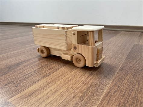 Wooden Toy Truck With Building Blocks and a Peg Man Driver - Etsy UK