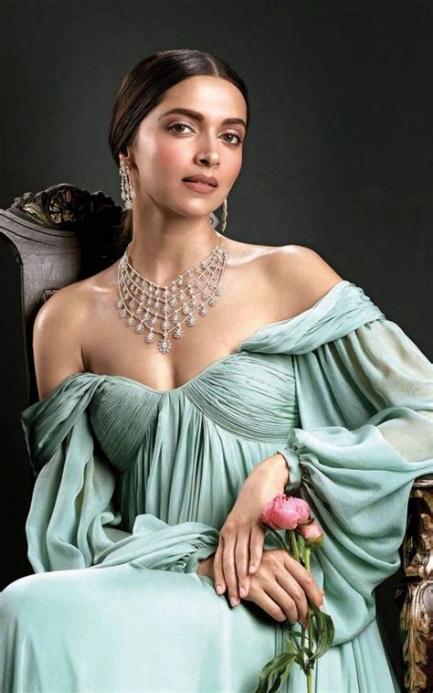 Deepika padukone net worth | Deepika padukone, Deepika padukone style ...