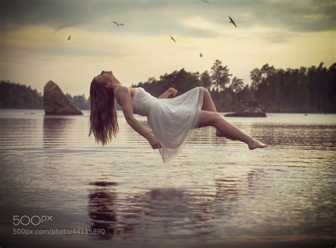 21 Surreal Levitation Images - Digital Photography School | Surrealism ...