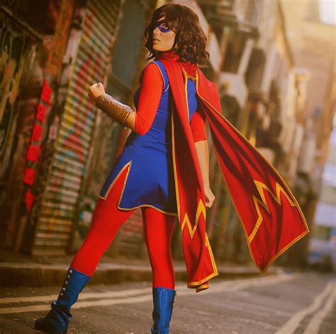 Ms. Marvel Cosplay Exhibits the Superhero in All of Her Powerful Glory