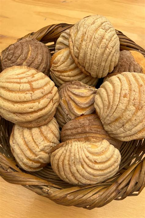 Mexican Conchas Recipe (Pan Dulce) - Cilantro Parsley