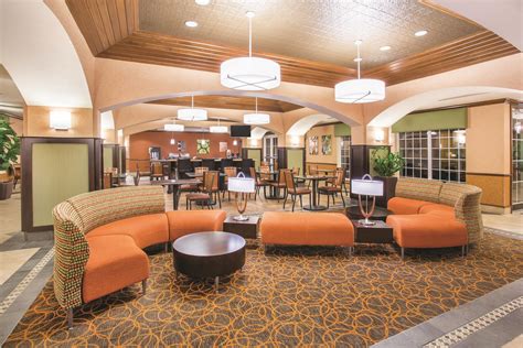 La Quinta Inn & Suites by Wyndham Bentonville | Bentonville, AR Hotels