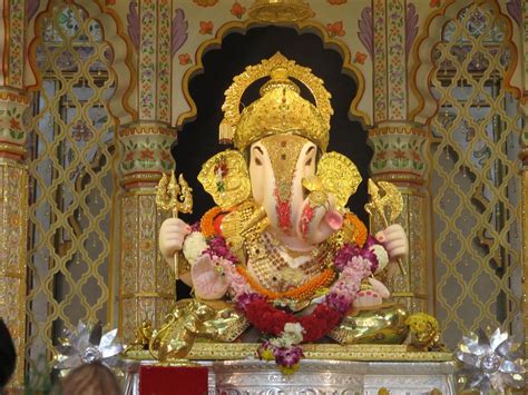 Dagdusheth Ganpati Wallpapers - Wallpaper Cave