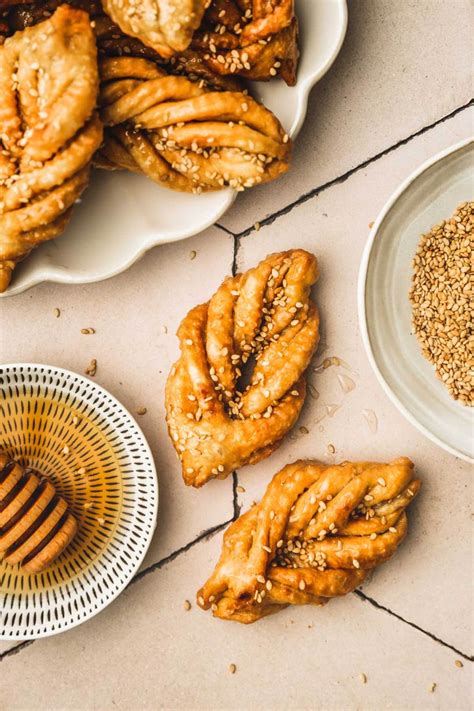 Moroccan Chebakia Cookies - Traditional recipe - Sweetly Cakes