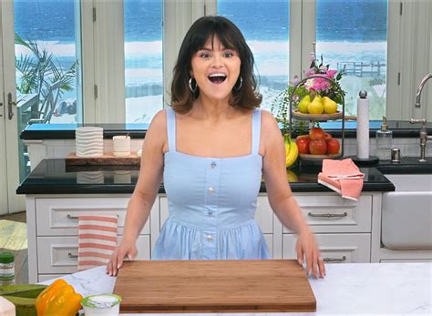 Selena Gomez Says Her Cooking Has 'Come A Long Way' In 4 Seasons Of ...