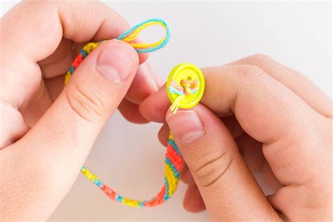 15 Easy Friendship Bracelet Patterns to Try