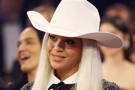 BeyHive Convince Country Radio to Play Beyoncé's 'Texas Hold 'Em'