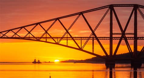 forth rail bridge at sunset : r/InfrastructurePorn