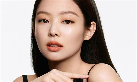 BLACKPINK'S JENNIE is the Face of HERA Silky Stay Foundation