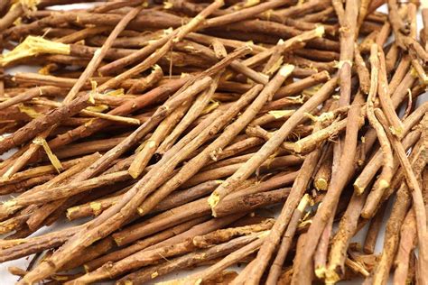 Licorice Root, the Natural Option for Sensitive Skin | LaptrinhX / News