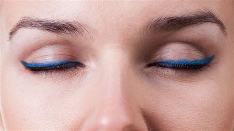 Our Best Blue Eyeliners - Eye Makeup - L’Oréal Paris