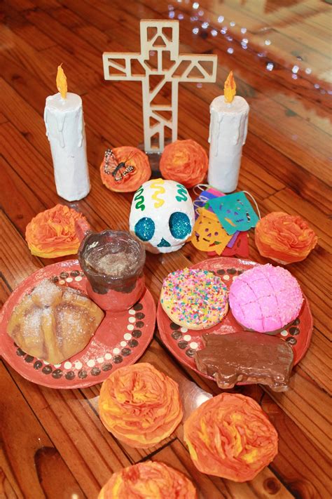 Mexican Ofrenda / Small Ofrenda / Pan Dulce / Shoe Box Ofrenda ...